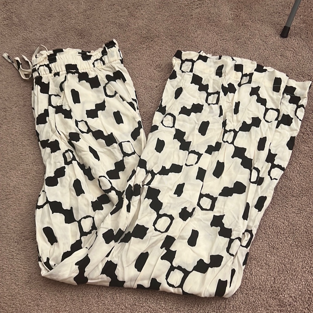 H&M Patterned Pants